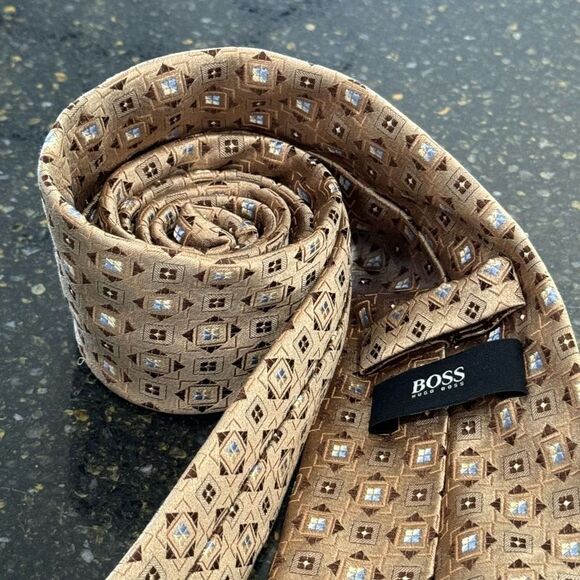 Hugo Boss Tan Silk Tie - Picture 1 of 7